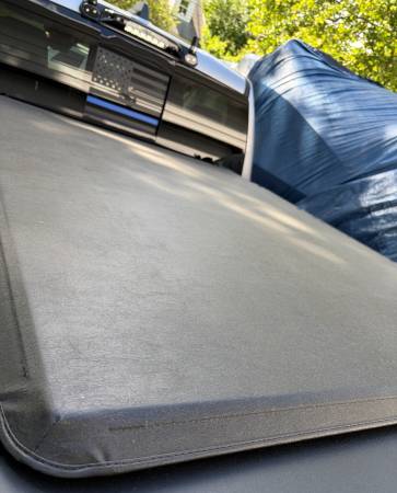 2019-2026 Ram 1500 with Rambox Tonneau Cover - Mopar 68581085AA, dovoz USA — foto 4 z 4