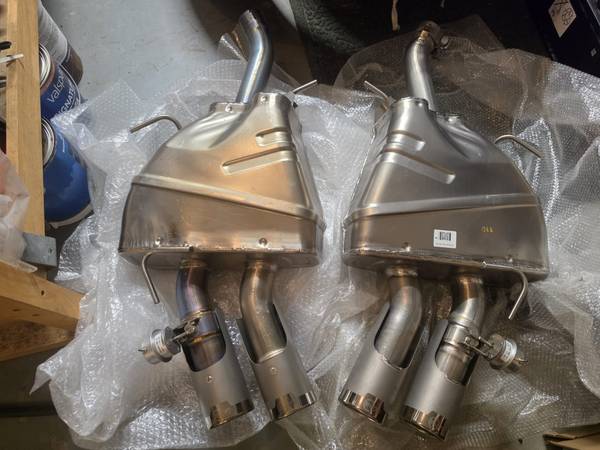 Genuine Original Jaguar F-Type SVR pár Titanium Mufflers, dovoz USA — foto 1