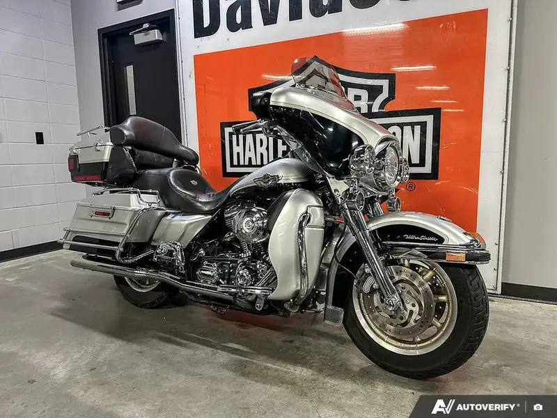 2003 Harley-Davidson Unspecified, stříbrná, dovoz Kanada — foto 3 z 12