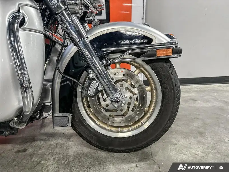 2003 Harley-Davidson Unspecified, stříbrná, dovoz Kanada — foto 6 z 12