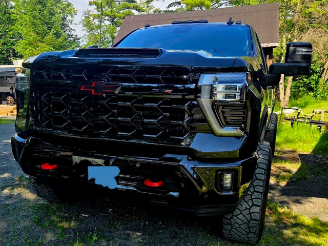 Chevrolet Silverado 2500HD ZR2 Grille, dovoz Kanada — foto 4 z 5