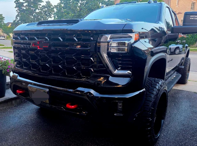 Chevrolet Silverado 2500HD ZR2 Grille, dovoz Kanada — foto 5 z 5