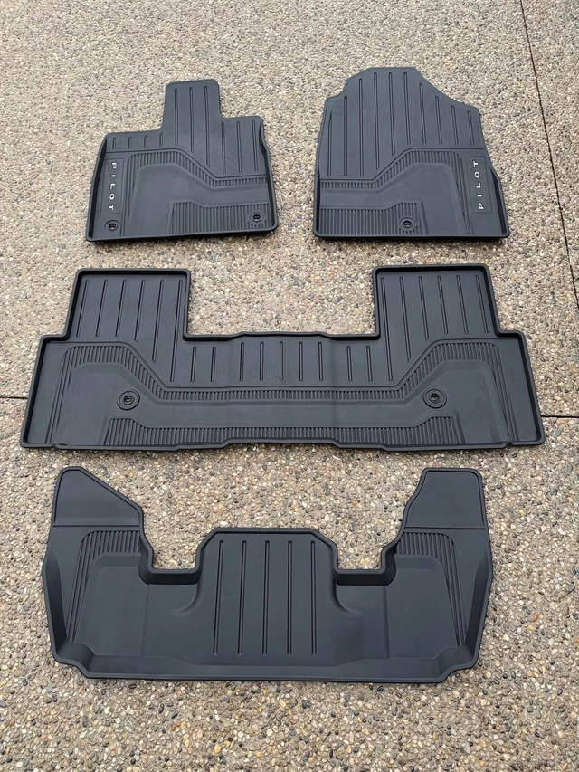 Honda Pilot OE all weather mats, dovoz Kanada — foto 1