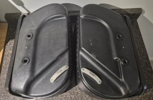Honda Magna Vf750c Leatherlyke Hard Saddlebags – Mounts & Keys, dovoz Kanada — foto 2 z 5