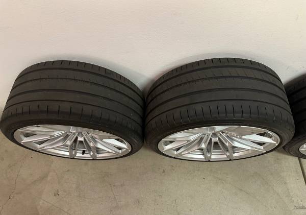 OE BMW ///M2 G87 Wheels & Yokohama Sport Tires and extras, dovoz USA — foto 4 z 12