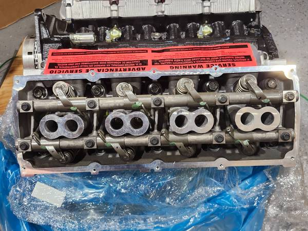 Brand nový 5.7L V8 Hemi Long Block Engine OE Mopar 68409309AA NON-MDS, dovoz USA — foto 5 z 12
