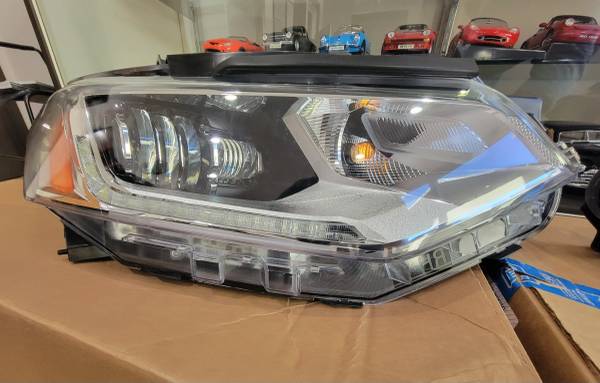 🔥 Genuine GM Traverse LED světlomet komplet sada (2018–2021), dovoz USA — foto 11 z 12
