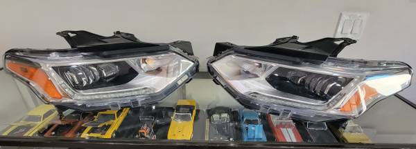🔥 Genuine GM Traverse LED světlomet komplet sada (2018–2021), dovoz USA — foto 2 z 12