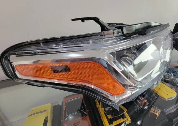 🔥 Genuine GM Traverse LED světlomet komplet sada (2018–2021), dovoz USA — foto 3 z 12