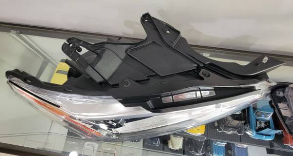 🔥 Genuine GM Traverse LED světlomet komplet sada (2018–2021), dovoz USA — foto 7 z 12