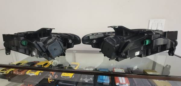 🔥 Genuine GM Traverse LED světlomet komplet sada (2018–2021), dovoz USA — foto 8 z 12