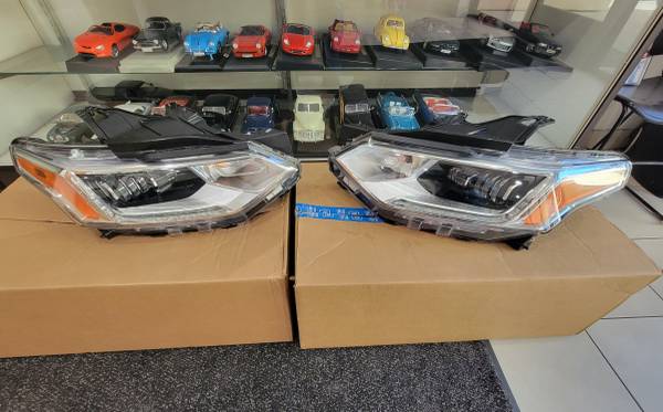 Genuine GM Traverse LED světlomet komplet sada 2018–2021 (LT/LS/LTZ), dovoz USA — foto 2 z 12
