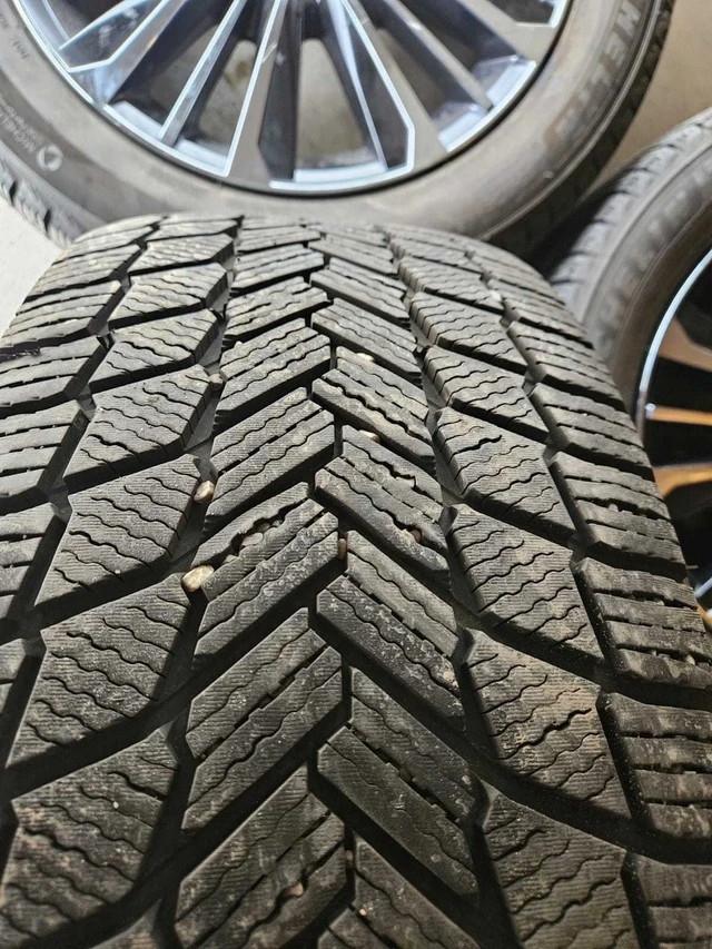 Toyota Grand highlander Michelin winter tires with rims, dovoz Kanada — foto 3 z 5