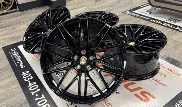20" Porsche P12 Gloss Black Wheels 5x112 - Porsche Macan, černá, dovoz Kanada — foto 2 z 5