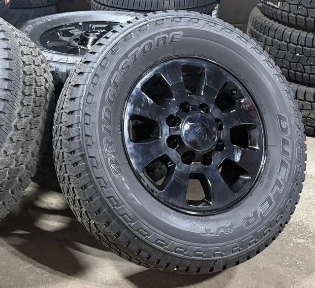 2016–2026 F-250/F-350 18” Black Rims & Bridgestone A/T Tires, černá, dovoz Kanada — foto 5 z 5