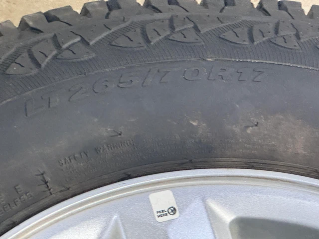 2004–2026 Ford F-150 17” OE Rims & Nexen Roadian Tires, dovoz Kanada — foto 3 z 5