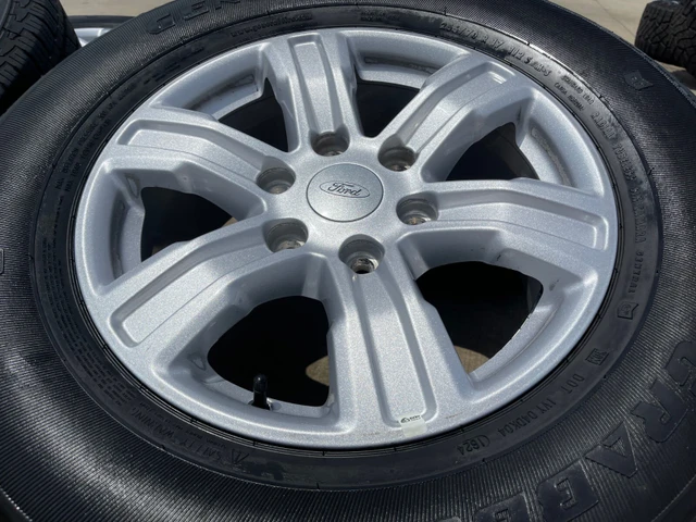 2019–2026 Ford Ranger 17” Silver Rims & Hankook Dynapro Tires, stříbrná, dovoz Kanada — foto 4 z 5