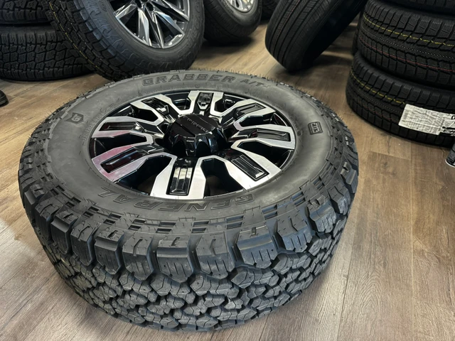 2011–2026 Sierra 3500 Denali Ultimate OE Rims & General Tires, dovoz Kanada — foto 3 z 5