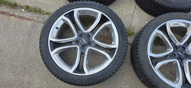 Ford Edge Sport 265/40R22, dovoz Kanada — foto 2 z 5