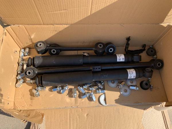 Brand nový Toyota 4Runner TRD Suspension parts, dovoz USA — foto 4 z 6