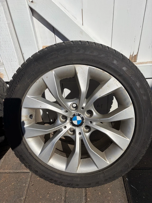 OE BMW wheels and Run-Flat Mud and Snow Tires, dovoz Kanada — foto 5 z 5