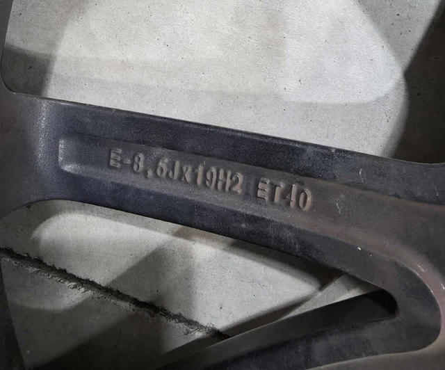 Audi A4 RS 19 inch wheels, dovoz Kanada — foto 5 z 5
