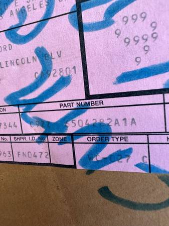 1969 1970 Ford Boss 429 / 302 Mach 1 NOS Dash Pad, dovoz USA — foto 7 z 9