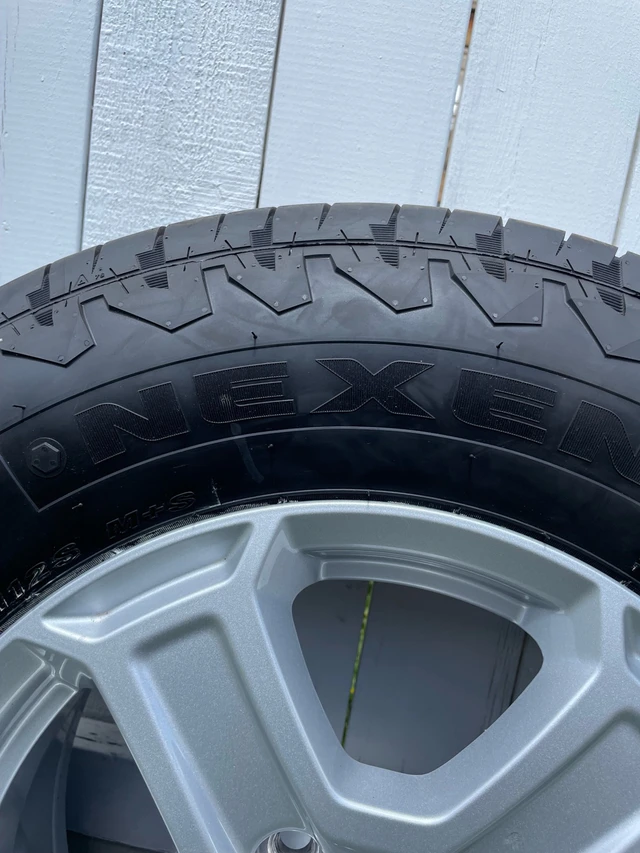 Kola — Jeep, dovoz Kanada — foto 3 z 5