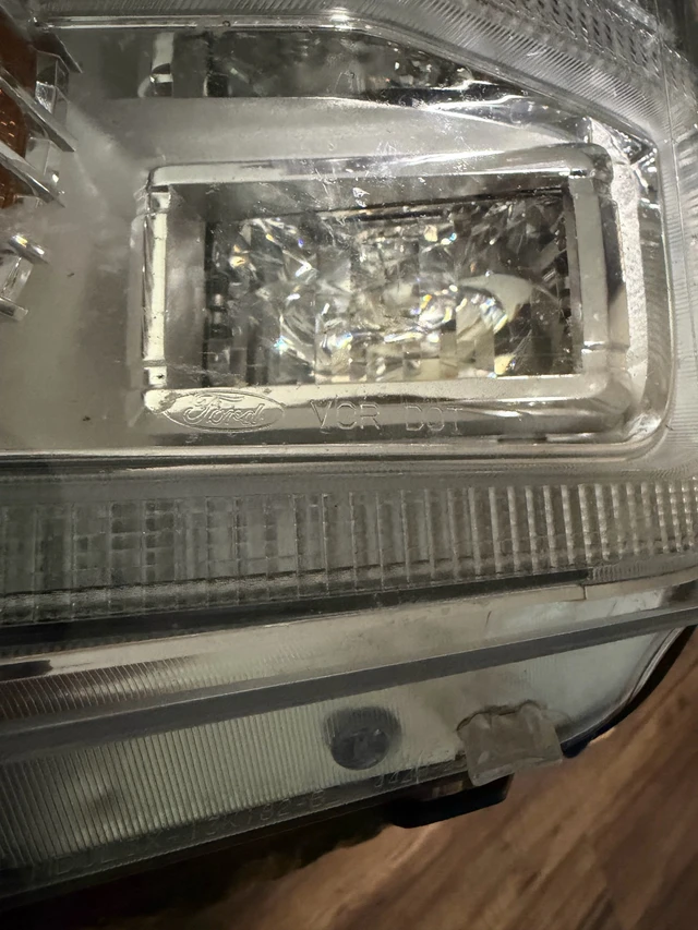 drivers side světlomet 2019 F150 LED, OE, červená, dovoz Kanada — foto 2 z 5