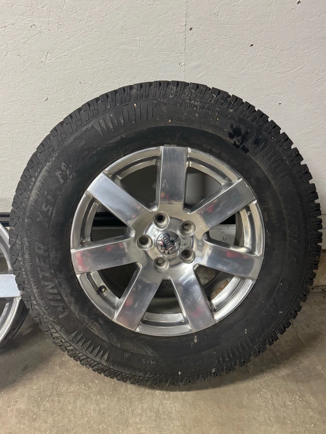 Jeep JK 18” wheels, dovoz Kanada — foto 2 z 5