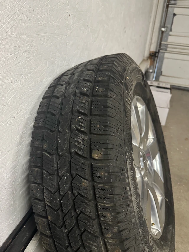 Jeep JK 18” wheels, dovoz Kanada — foto 3 z 5