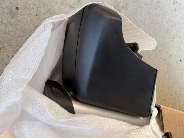 Audi SQ5/Q5 Roof Rail, dovoz Kanada — foto 4 z 4