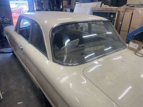 1961 Ford Falcon, dovoz USA — foto 2 z 2