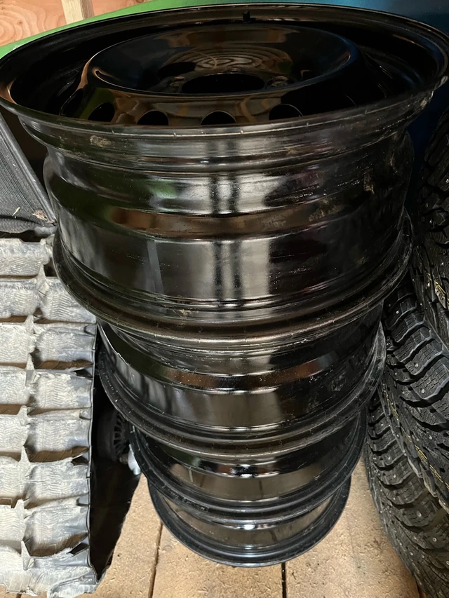 Ford OE Rims - $400 - Nearly New, dovoz Kanada — foto 5 z 5