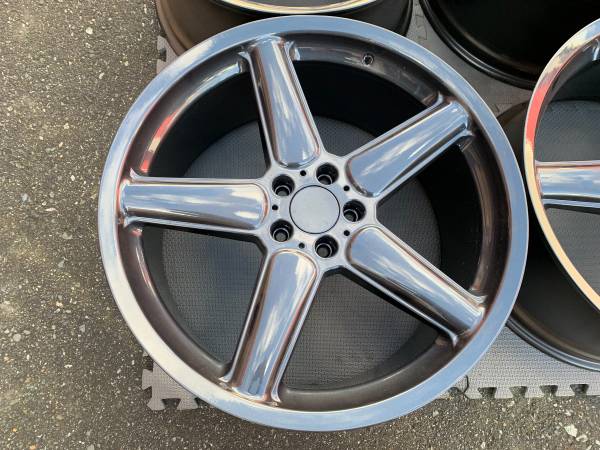 sada Ultra Rare Genuine BMW 22X10.5" AC SCHNITZER rims as nový, dovoz Kanada — foto 3 z 5