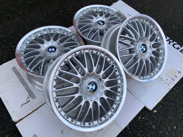 sada OE BMW 101M 2 Piece BBS 19" E60 rims in showroom cond, dovoz Kanada — foto 3 z 5