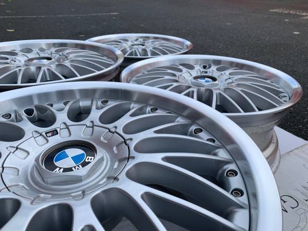 sada OE BMW 101M 2 Piece BBS 19" E60 rims in showroom cond, dovoz Kanada — foto 4 z 5