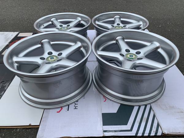 ULTRA RARE - BMW GENUINE Racing dynamics RD 19X8.5/9.5 as nový, dovoz Kanada — foto 2 z 5