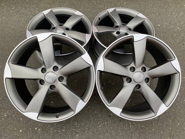 sada 21x9" Genuine Audi Q7 4L0601025CE ET60 5x130 rims as nový, dovoz Kanada — foto 3 z 5