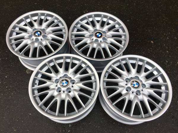 RARE - sada 18" Genuine BMW MV1 style 72 rims in showroom cond, dovoz Kanada — foto 2 z 5