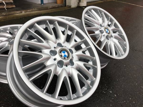 RARE - sada 18" Genuine BMW MV1 style 72 rims in showroom cond, dovoz Kanada — foto 5 z 5