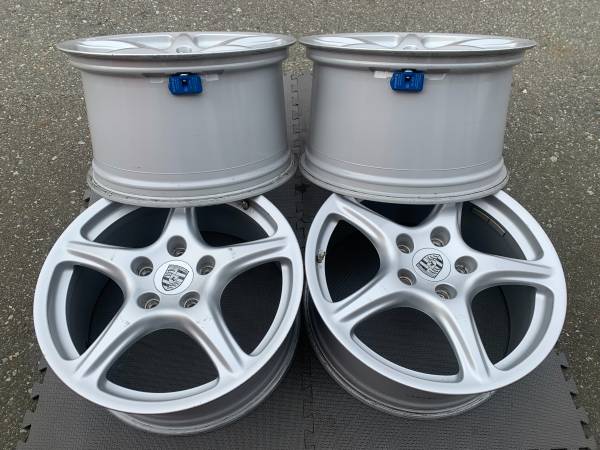 sada Genuine 19" Porsche 997 C2 Narrow Body Rims in good cond, dovoz Kanada — foto 5 z 5
