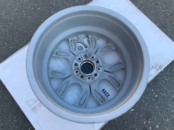 1 x single OE BMW X3 18X8 F25 style 308 rim in good použitý cond, dovoz Kanada — foto 4 z 5