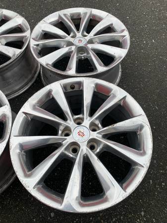 Set of 19X8.5 ET39 Cadillac XTS 2013-2017 wheels in good cond, dovoz Kanada — foto 2 z 5