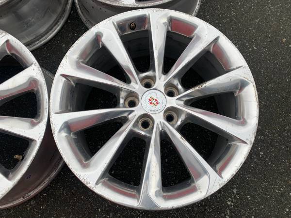 Set of 19X8.5 ET39 Cadillac XTS 2013-2017 wheels in good cond, dovoz Kanada — foto 3 z 5