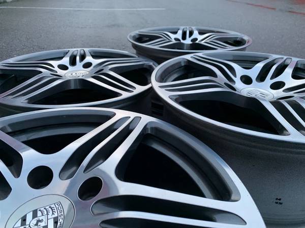 sada OE FORGED 19X8/9.5 Porsche Boxster/Cayman rims exc cond, dovoz Kanada — foto 3 z 5
