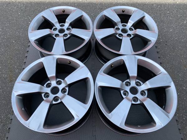 sada Genuine OE Subaru Impreza WRX STI 18X8.5 ET55 2008-2014, dovoz Kanada — foto 3 z 5