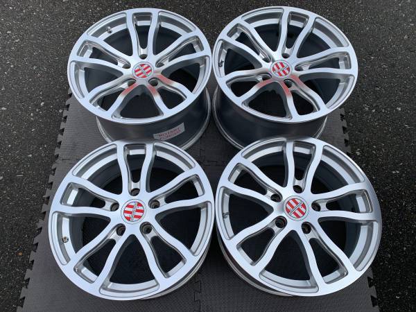 sada Forged Porsche Victor Equip 18X8 ET45 18X11 ET36 Like nový, dovoz Kanada — foto 2 z 5