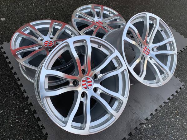 sada Forged Porsche Victor Equip 18X8 ET45 18X11 ET36 Like nový, dovoz Kanada — foto 4 z 5