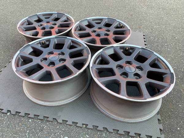 sada Jeep Gladiator 18" Factory OE Wheels 6KC89TRMAA, dovoz Kanada — foto 3 z 5